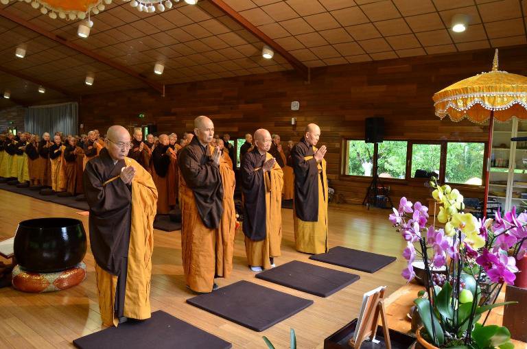 Làng Mai: Đại giới đàn Cam Lộ Vị hoàn mãn