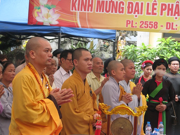 Hà Nội: Chùa Trung Dương Tổ Chức Đại Lễ Phật Đản PL. 2558