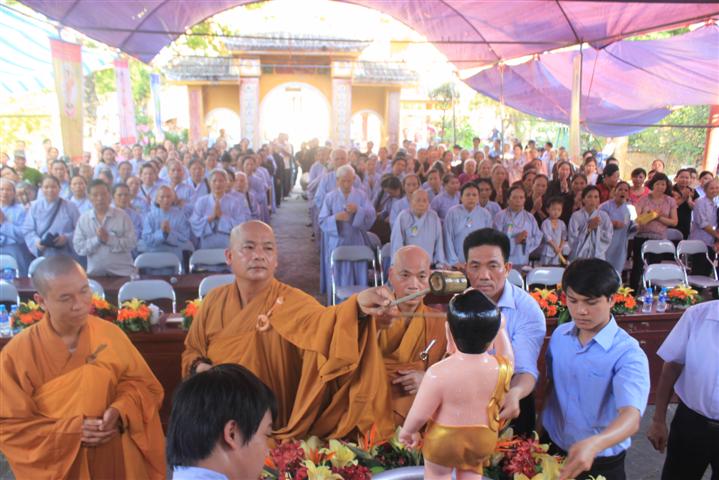 Thái Bình: Đại lễ Phật đản tại chùa Văn Môn