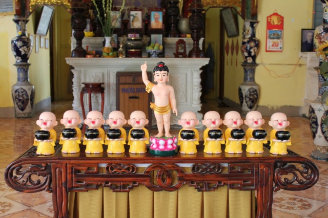Đồng Tháp: Chùa Hoa Lâm tổ chức khóa tu bát quan trai, phóng sanh, từ thiện
