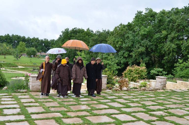Làng Mai: Đại giới đàn Cam Lộ Vị hoàn mãn