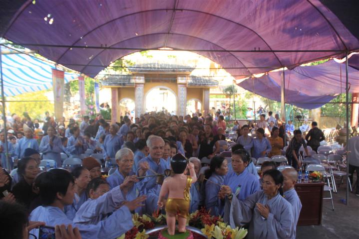 Thái Bình: Đại lễ Phật đản tại chùa Văn Môn