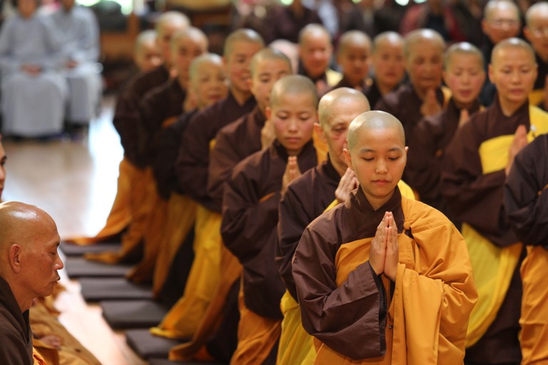 Làng Mai: Đại giới đàn Cam Lộ Vị hoàn mãn