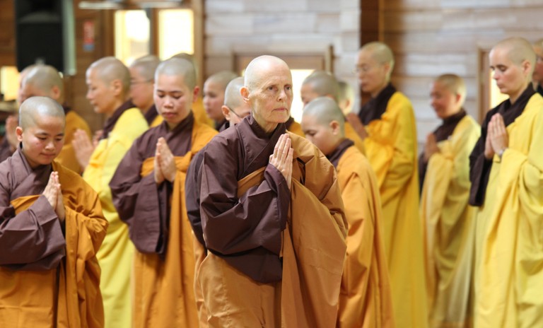 Làng Mai: Đại giới đàn Cam Lộ Vị hoàn mãn