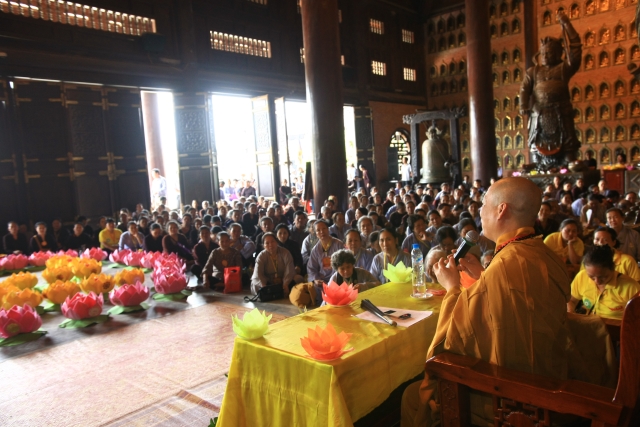 Vesak 2014: HT. Thích Trí Quảng, HT. Thích Bảo Nghiêm thuyết giảng tại Vesak 2014