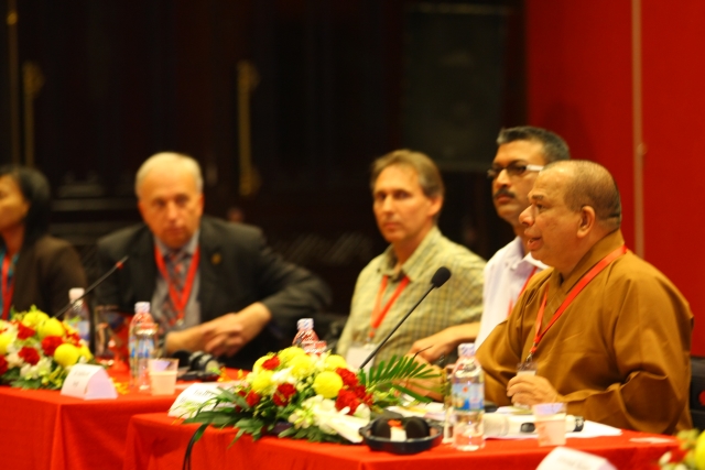 Vesak: Chùm ảnh đại biểu về tham dự các phiên Hội thảo Phật giáo tại Vesak 2014