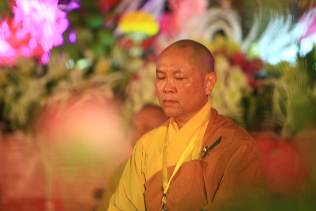 Vesak 2014: Huyền nhiệm đêm thắp nến cầu nguyện hòa bình thế giới