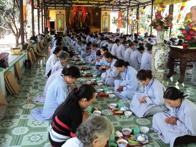 Khánh Hòa: Khóa tu Một ngày An lạc lần thứ 48 tại chùa Sắc tứ Minh Thiện