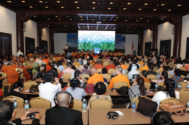 Vesak: Chùm ảnh đại biểu về tham dự các phiên Hội thảo Phật giáo tại Vesak 2014