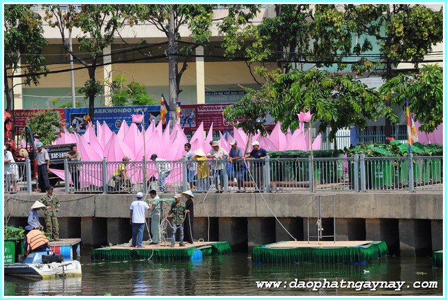 TP. HCM: Quan Âm tu viện hạ thủy thất Liên Đăng