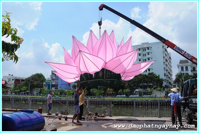 TP. HCM: Quan Âm tu viện hạ thủy thất Liên Đăng