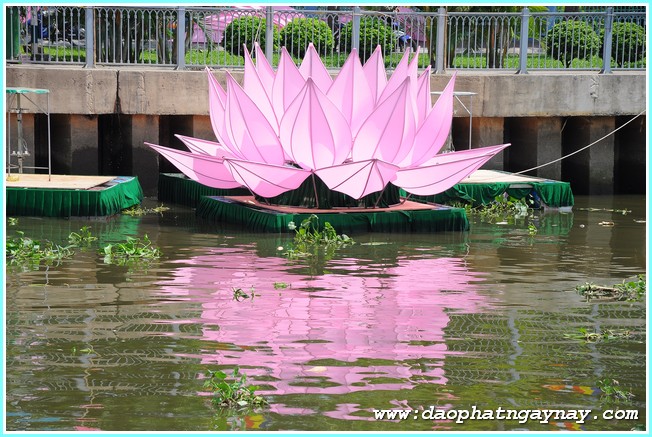 TP. HCM: Quan Âm tu viện hạ thủy thất Liên Đăng