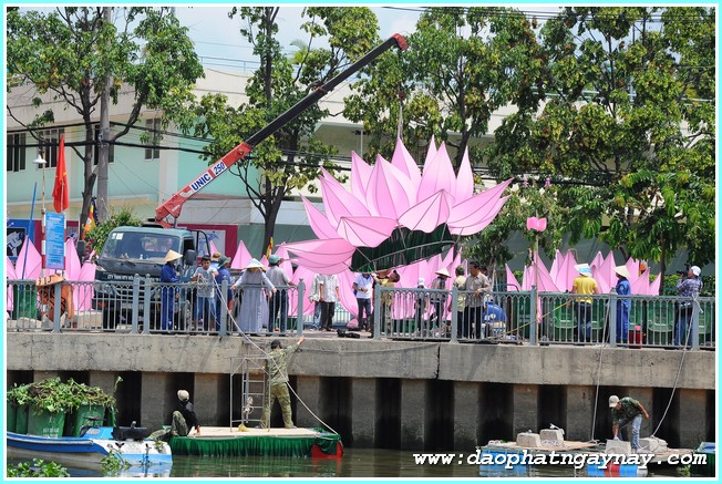 TP. HCM: Quan Âm tu viện hạ thủy thất Liên Đăng