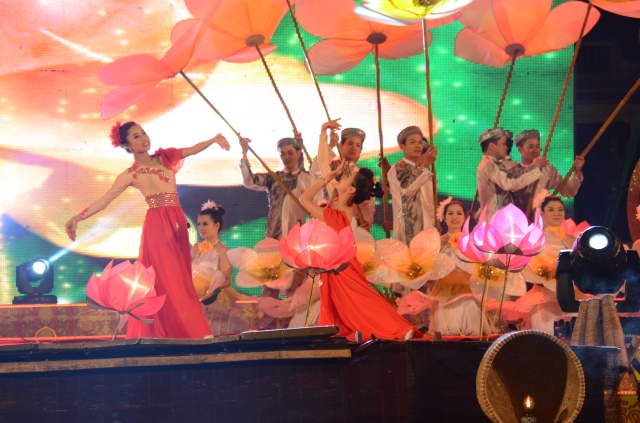 Vesak 2014: Hoành tràng đêm văn nghệ “Vesak bừng sáng” chào mừng Phật đản LHQ