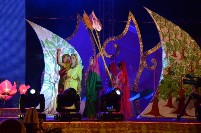 Vesak 2014: Hoành tràng đêm văn nghệ “Vesak bừng sáng” chào mừng Phật đản LHQ