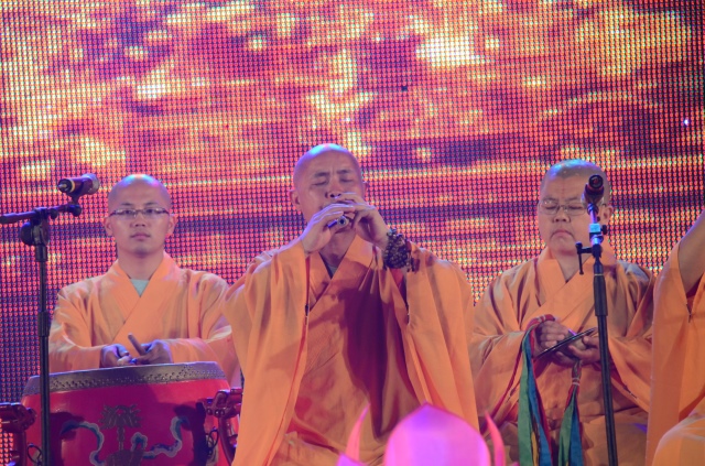 Vesak 2014: Hoành tràng đêm văn nghệ “Vesak bừng sáng” chào mừng Phật đản LHQ