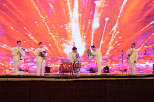 Vesak 2014: Hoành tràng đêm văn nghệ “Vesak bừng sáng” chào mừng Phật đản LHQ