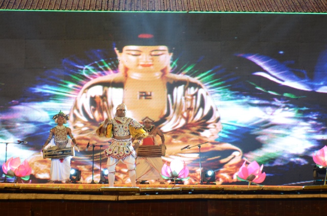 Vesak 2014: Hoành tràng đêm văn nghệ “Vesak bừng sáng” chào mừng Phật đản LHQ