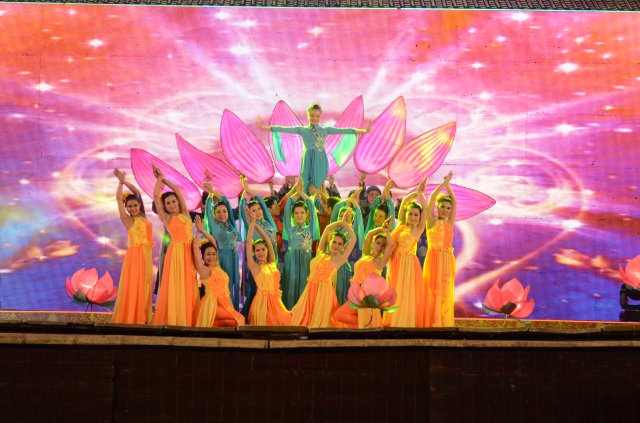 Vesak 2014: Hoành tràng đêm văn nghệ “Vesak bừng sáng” chào mừng Phật đản LHQ
