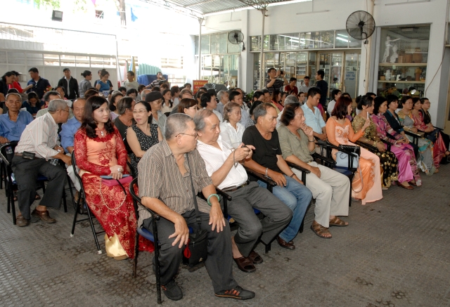 TP. HCM: Khai mạc triển lãm mỹ thuật Phật giáo chào mừng đại lễ Phật đản LHQ 2014