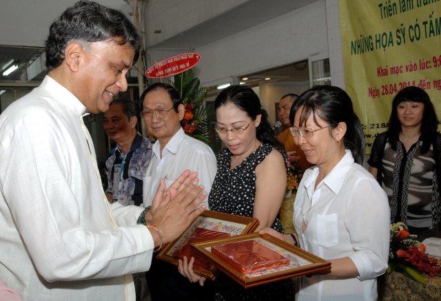 TP. HCM: Khai mạc triển lãm mỹ thuật Phật giáo chào mừng đại lễ Phật đản LHQ 2014