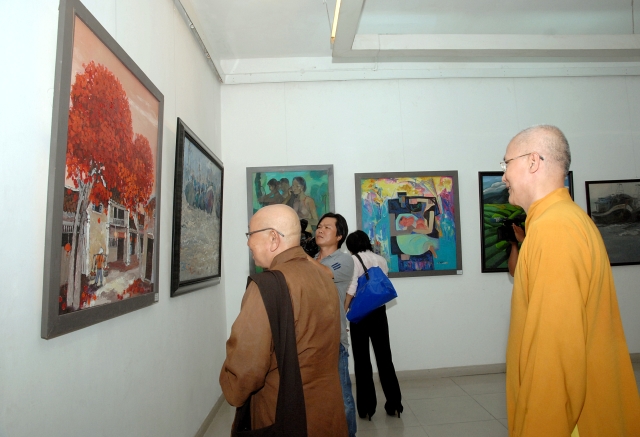 TP. HCM: Khai mạc triển lãm mỹ thuật Phật giáo chào mừng đại lễ Phật đản LHQ 2014