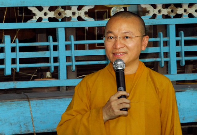 Quỹ Từ thiện ĐPNN: Xây cầu, khởi công đường bê tông &amp; tặng quà cho những người nghèo tại An Giang