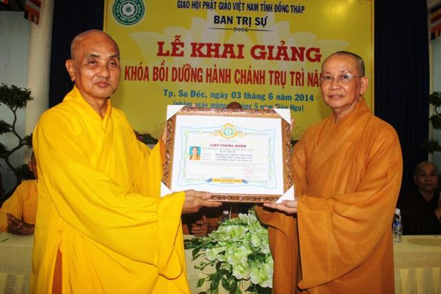 Đồng Tháp: Bế Mạc Khóa Bồi Dưỡng Hành Chánh Trụ Trì Cơ Sở