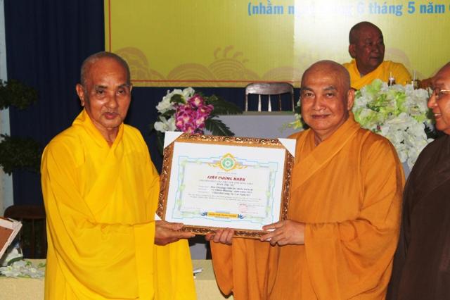 Đồng Tháp: Bế Mạc Khóa Bồi Dưỡng Hành Chánh Trụ Trì Cơ Sở