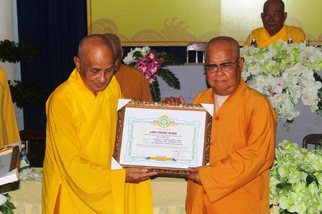 Đồng Tháp: Bế Mạc Khóa Bồi Dưỡng Hành Chánh Trụ Trì Cơ Sở