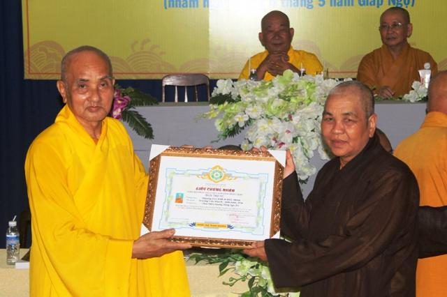 Đồng Tháp: Bế Mạc Khóa Bồi Dưỡng Hành Chánh Trụ Trì Cơ Sở