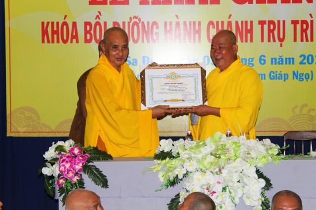 Đồng Tháp: Bế Mạc Khóa Bồi Dưỡng Hành Chánh Trụ Trì Cơ Sở