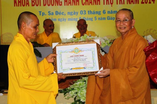 Đồng Tháp: Bế Mạc Khóa Bồi Dưỡng Hành Chánh Trụ Trì Cơ Sở