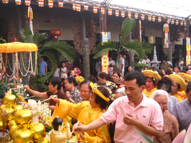 Đại lễ Phật đản Pl 2558 tại chùa Tăng Phúc - Hà Nội