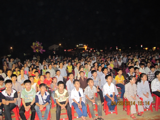 Hà Tĩnh: Hơn 5000 người xem phim Cuộc Đời Đức Phật tại chùa Phổ Độ