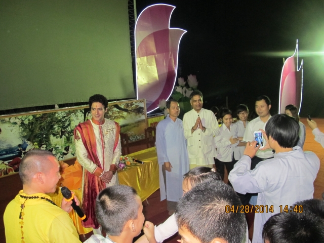 Hà Tĩnh: Hơn 5000 người xem phim Cuộc Đời Đức Phật tại chùa Phổ Độ