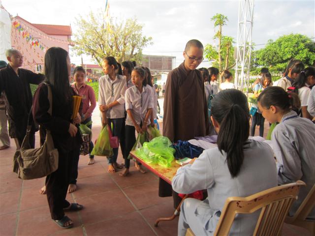 Chùm Ảnh Tổng Hợp Khóa Tu Nụ Thương Sen Hồng Chùa Từ Xuyên