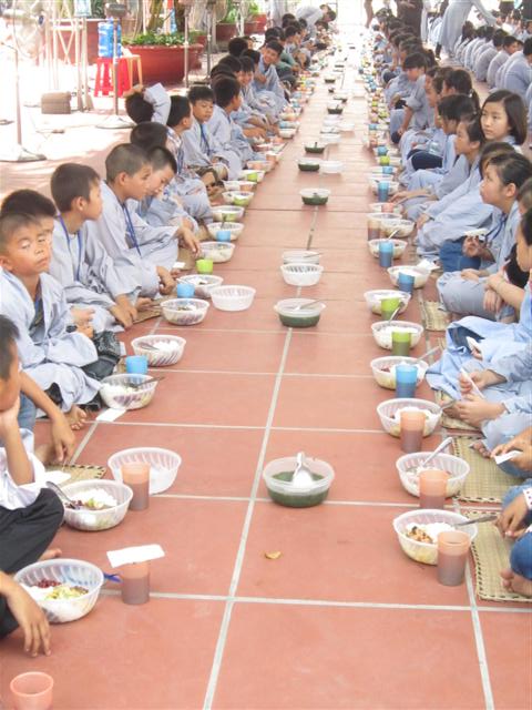 Chùm Ảnh Tổng Hợp Khóa Tu Nụ Thương Sen Hồng Chùa Từ Xuyên
