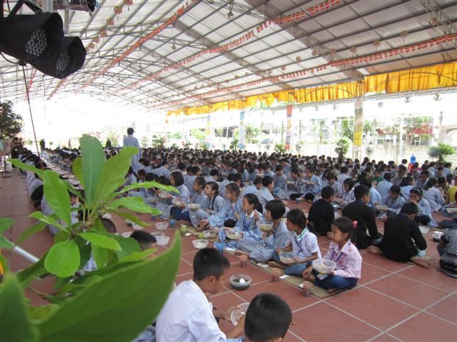 Chùm Ảnh Tổng Hợp Khóa Tu Nụ Thương Sen Hồng Chùa Từ Xuyên