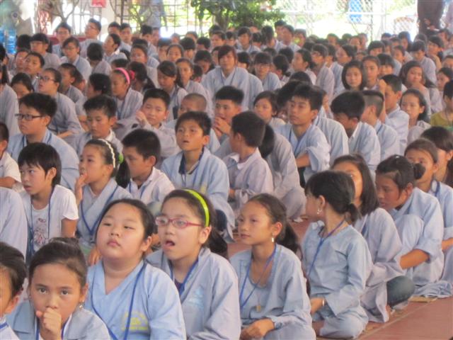 Chùm Ảnh Tổng Hợp Khóa Tu Nụ Thương Sen Hồng Chùa Từ Xuyên