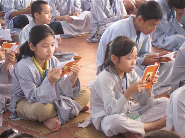 Chùm Ảnh Tổng Hợp Khóa Tu Nụ Thương Sen Hồng Chùa Từ Xuyên