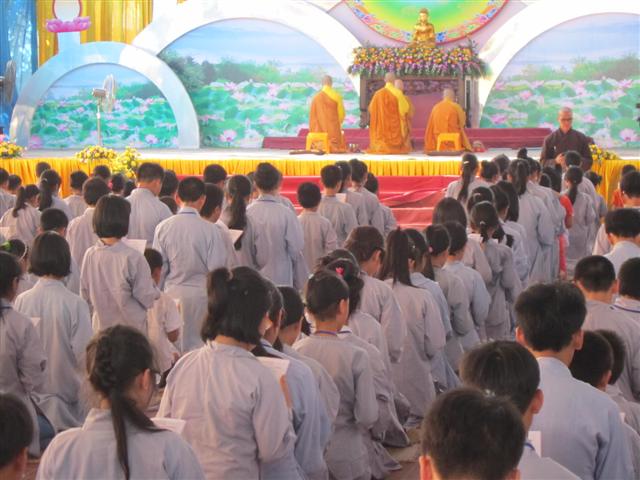 Chùm Ảnh Tổng Hợp Khóa Tu Nụ Thương Sen Hồng Chùa Từ Xuyên