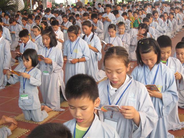 Chùm Ảnh Tổng Hợp Khóa Tu Nụ Thương Sen Hồng Chùa Từ Xuyên