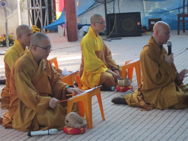 Chùm Ảnh Tổng Hợp Khóa Tu Nụ Thương Sen Hồng Chùa Từ Xuyên