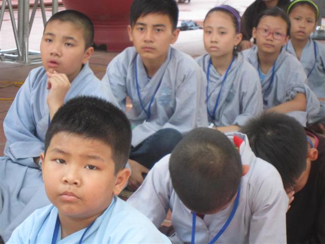 Chùm Ảnh Tổng Hợp Khóa Tu Nụ Thương Sen Hồng Chùa Từ Xuyên