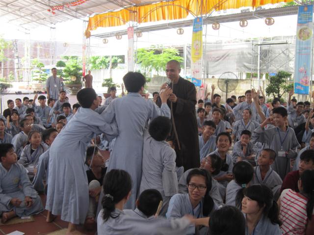 Chùm Ảnh Tổng Hợp Khóa Tu Nụ Thương Sen Hồng Chùa Từ Xuyên