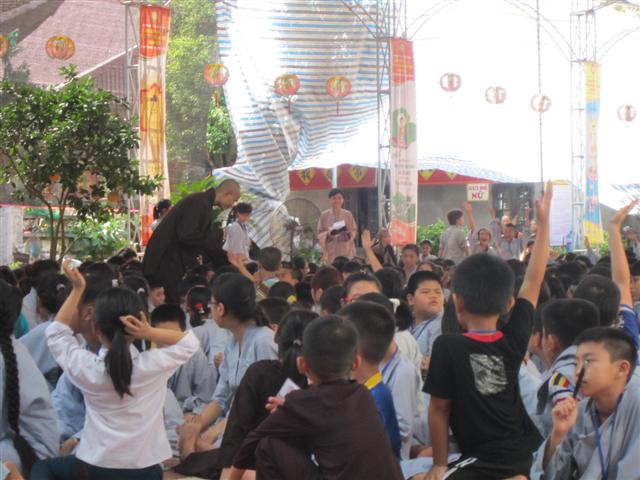 Chùm Ảnh Tổng Hợp Khóa Tu Nụ Thương Sen Hồng Chùa Từ Xuyên