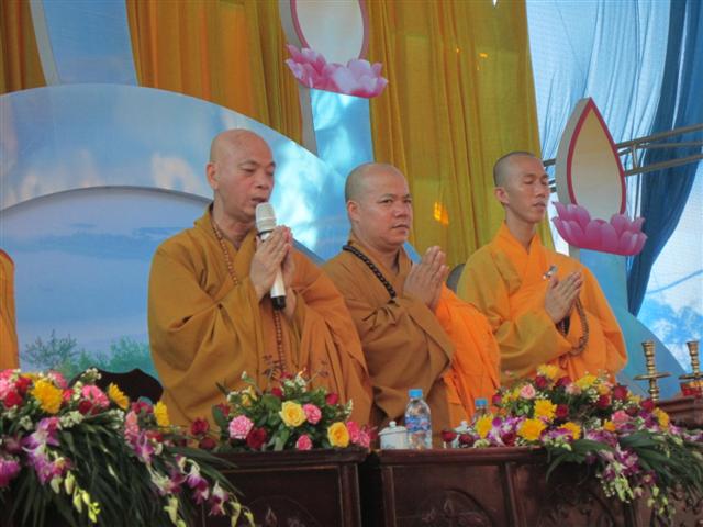 Chùm Ảnh Tổng Hợp Khóa Tu Nụ Thương Sen Hồng Chùa Từ Xuyên