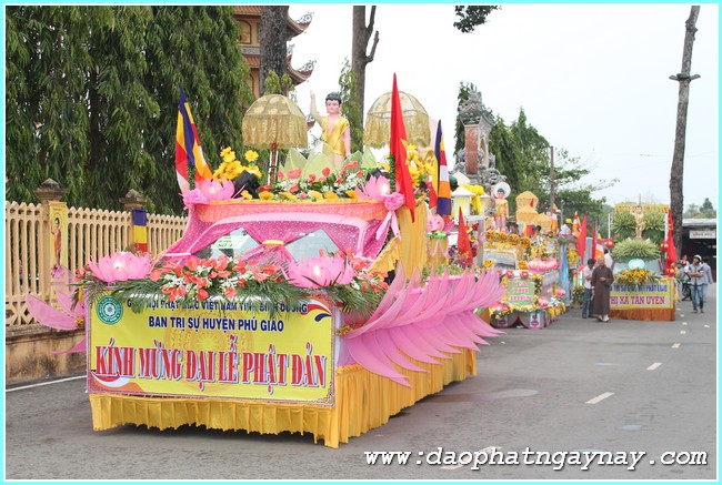 Chùm ảnh: Bình Dương chính thức khai mạc đại lễ Phật đản 2558