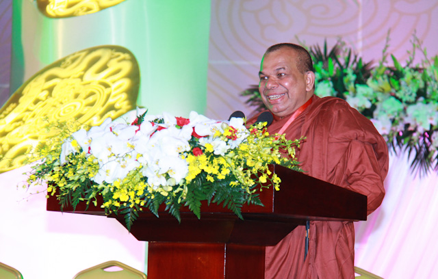 Vesak 2014: Sứ giả hòa bình qua thông điệp Vesak 2014